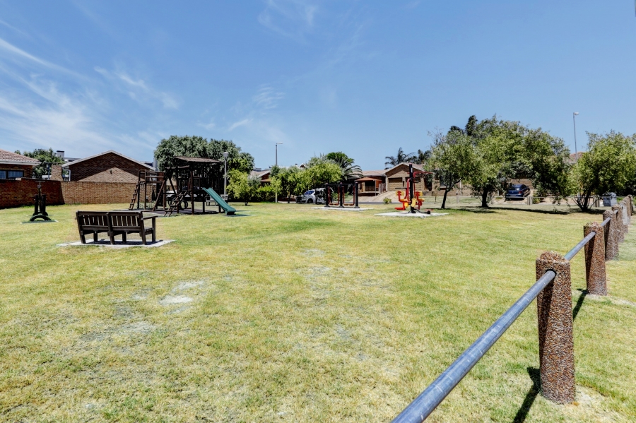 To Let 3 Bedroom Property for Rent in Langeberg Ridge Western Cape